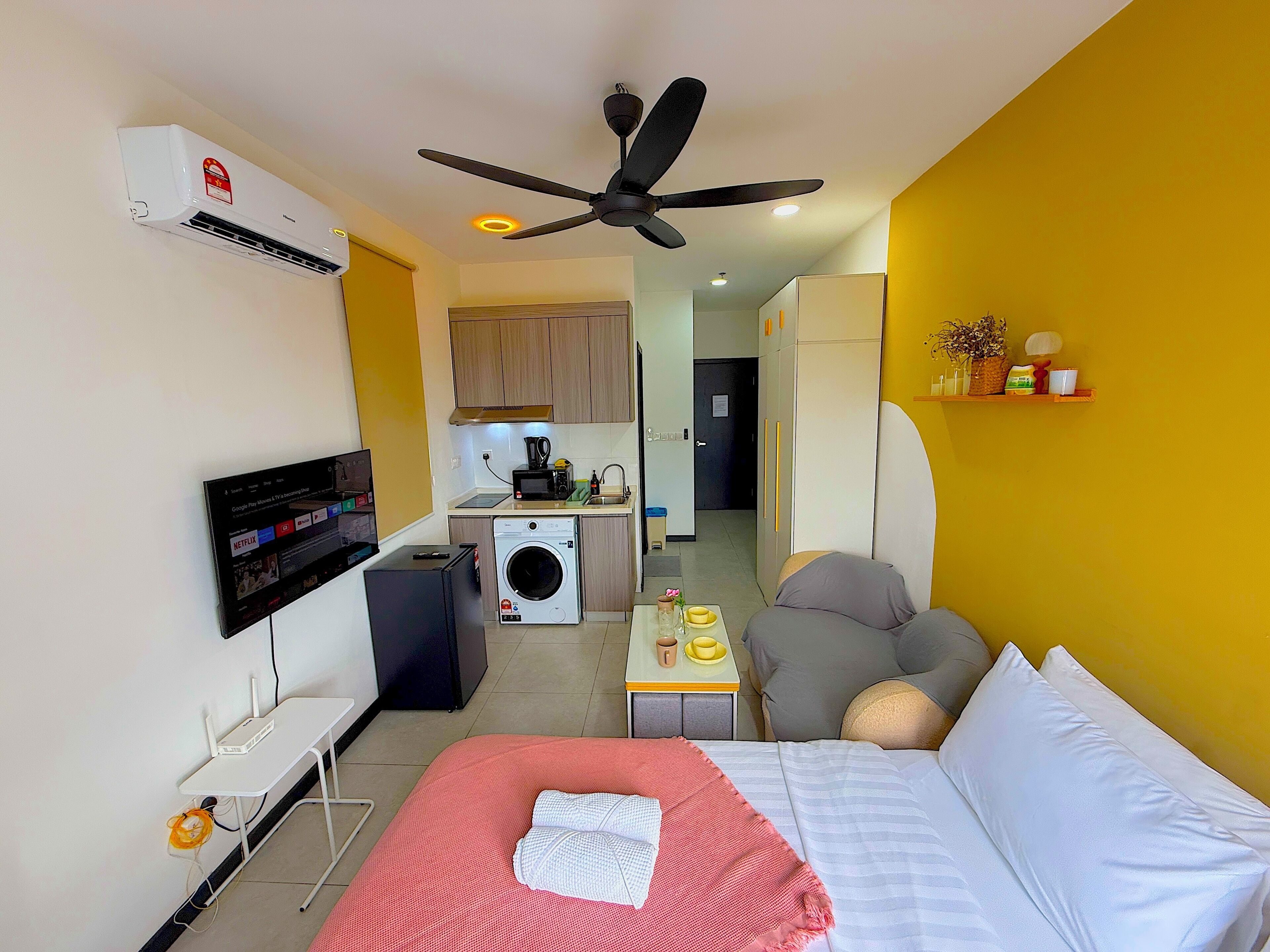 Exclusive Apartment, 1 Queen Bed, Non Smoking, Kitchenette | Premium bedding, individually decorated, individually furnished