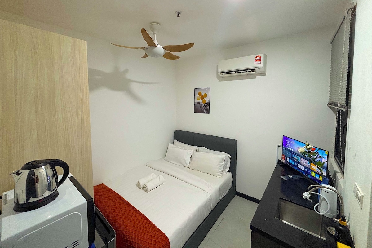 Suite económica, 1 cama Queen size, para no fumadores, para personas alérgicas | Ropa de cama de alta calidad y decoración personalizada