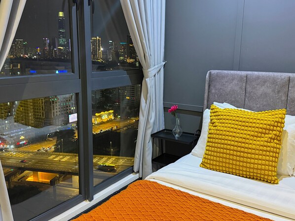 Signature Apartment, 1 Bedroom, Non Smoking, Private Bathroom | View from room