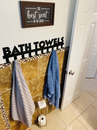 “Cozy Diamond on the Corner”