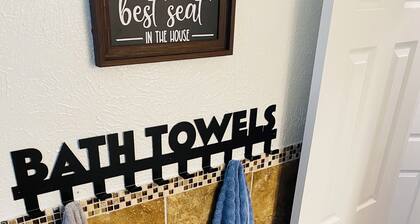 “Cozy Diamond on the Corner”