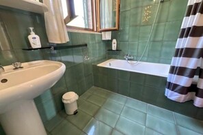 تجهيزات دش، مجففات شعر، مراحيض شطف، مناشف