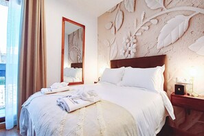 2 slaapkamers, een strijkplank/strijkijzer, reisbedje, gratis wifi