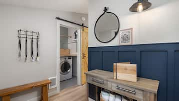 Condo, Multiple Beds, Balcony, Garden View (The Snuggly Otter) | Interior