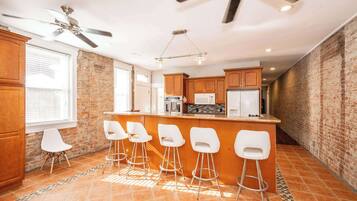 House, Multiple Beds, Kitchen | Private kitchen | Fridge, microwave, oven, stovetop