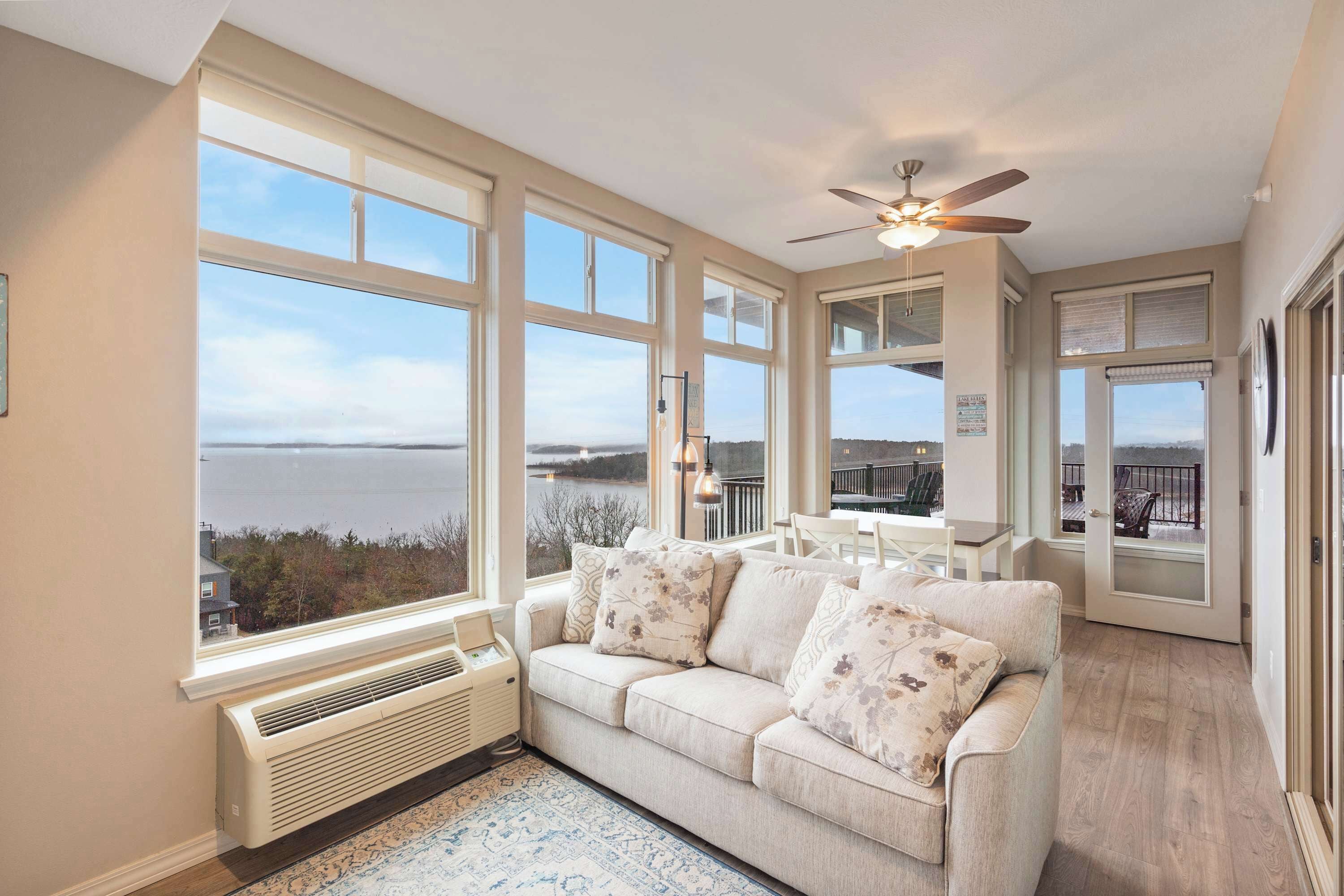 Condo, Multiple Beds, Balcony (Paradise View at the Majestic) | Living area