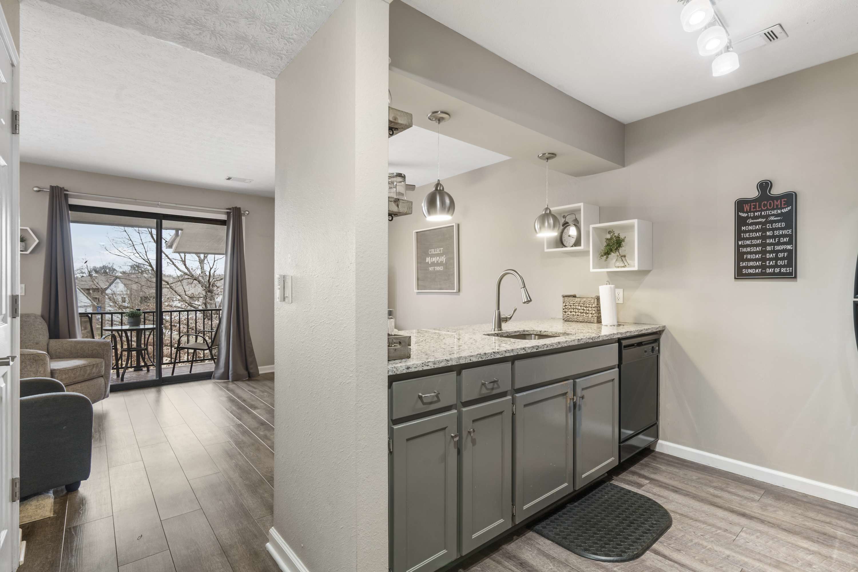 Condo, 1 King Bed with Sofa bed, Balcony, Golf View (Honey Hill) | Interior