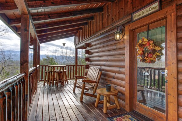 Cabin, Multiple Beds, Hot Tub, Mountain View (Touch of Elegance) | Balcony
