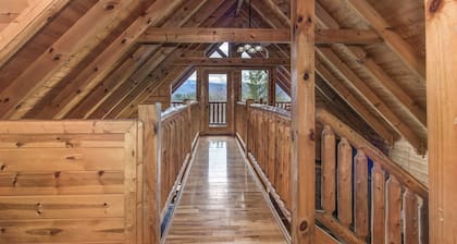 Cozy Log Cabin w/ Hot Tub & Game Room!