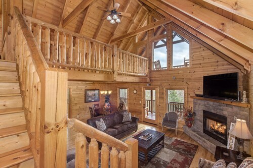 Cozy Log Cabin w/ Hot Tub & Game Room!