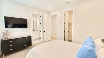 Townhome, Multiple Beds, Kitchen (Northside Retreat) | 3 bedrooms, individually decorated, individually furnished, free WiFi