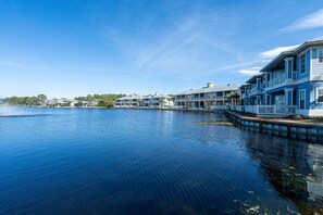 ทะเลสาบ