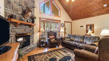 Cabin, Multiple Beds, Patio, Mountain View (Creekside) | Living area | 42-inch flat-screen TV with digital channels