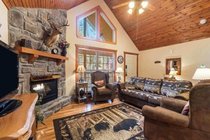 Cabin, Multiple Beds, Patio, Mountain View (Creekside) | Living area | 42-inch flat-screen TV with digital channels
