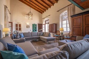 Living area - Emporio A Captivating 6-bed Villa in Nimborio (Symi)