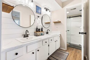 Condo, 1 King Bed with Sofa bed, Balcony (Chandler’s Pondview Getaway) | Bathroom | Shower, towels, toilet paper