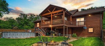 Teals Treasure Secluded Lakeside Cabin for 8!