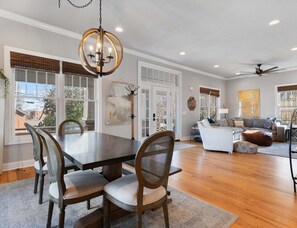 House, Multiple Beds, Patio, Garden View (Muletown Haven) | Dining