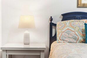 公寓客房, 多張床, 露台, 花園景 (Family-Friendly Retreat) | 3 間睡房、獨特設計、獨特裝修、免費 Wi-Fi