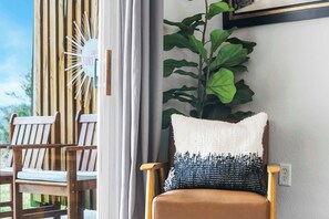 公寓客房, 多張床, 露台, 花園景 (Family-Friendly Retreat) | 內部