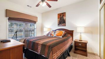 Condo, Multiple Beds, Kitchen, Golf View (Whippoorwill Woods) | 3 bedrooms, individually decorated, individually furnished, free WiFi