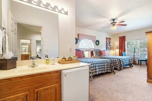 3 bedrooms, individually decorated, individually furnished, free WiFi