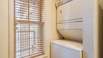 Condo, Multiple Beds, Kitchen, Golf View (Whippoorwill Woods) | Interior