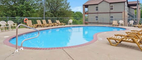 Piscina a l'aire lliure de temporada