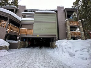 Exterior - Emerson Escape Incredible Moments at Mammoth! (Mammoth Lakes)