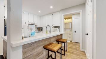 House, Multiple Beds, Patio, Mountain View (Emerson Escape) | Private kitchen | Coffee/tea maker