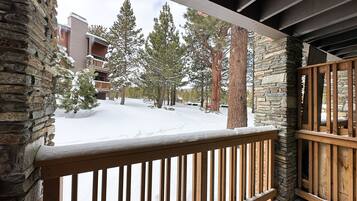 House, Multiple Beds, Patio, Mountain View (Emerson Escape) | View from room