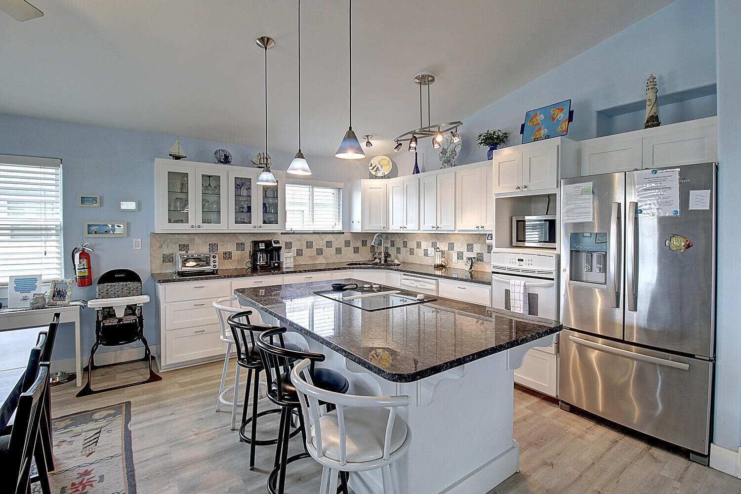 獨棟房屋, 多張床, 庭院, 花園景觀 (The Salty Hippo) | 私人廚房 | 電冰箱、微波爐、烤箱、爐台