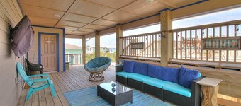 Spacious & Pet Friendly + Game Room Sleeps 10