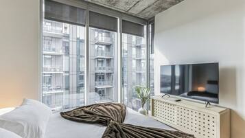 Kondominium, 1 Tempat Tidur Queen dengan tempat tidur Sofa, balkon (Lady Bird's Lookout) | 1 kamar tidur dan didekorasi berbeda-beda