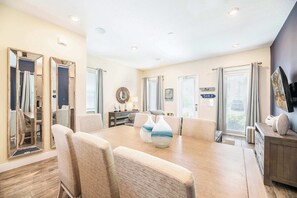 House, Multiple Beds, Pool Access, Pool View (The Sea Shelter) | Dining