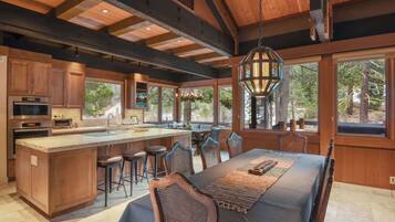 House, Multiple Beds, Patio, River View (Joy on the River) | Dining