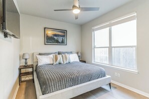 ハウス ベッド (複数台) キッチン ガーデンビュー (Austin's Cozy Corner) | 2 室のベッドルーム、客室ごとに異なる装飾、客室ごとに異なるインテリア、WiFi (無料)