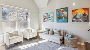 Ferienhaus, Mehrere Betten, Küche, Gartenblick (Austin's Cozy Corner) | Wohnbereich