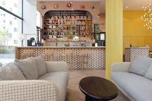 Lobby sitting area - Kyriad Prestige Asnieres-sur-seine (Asnieres-sur-Seine)