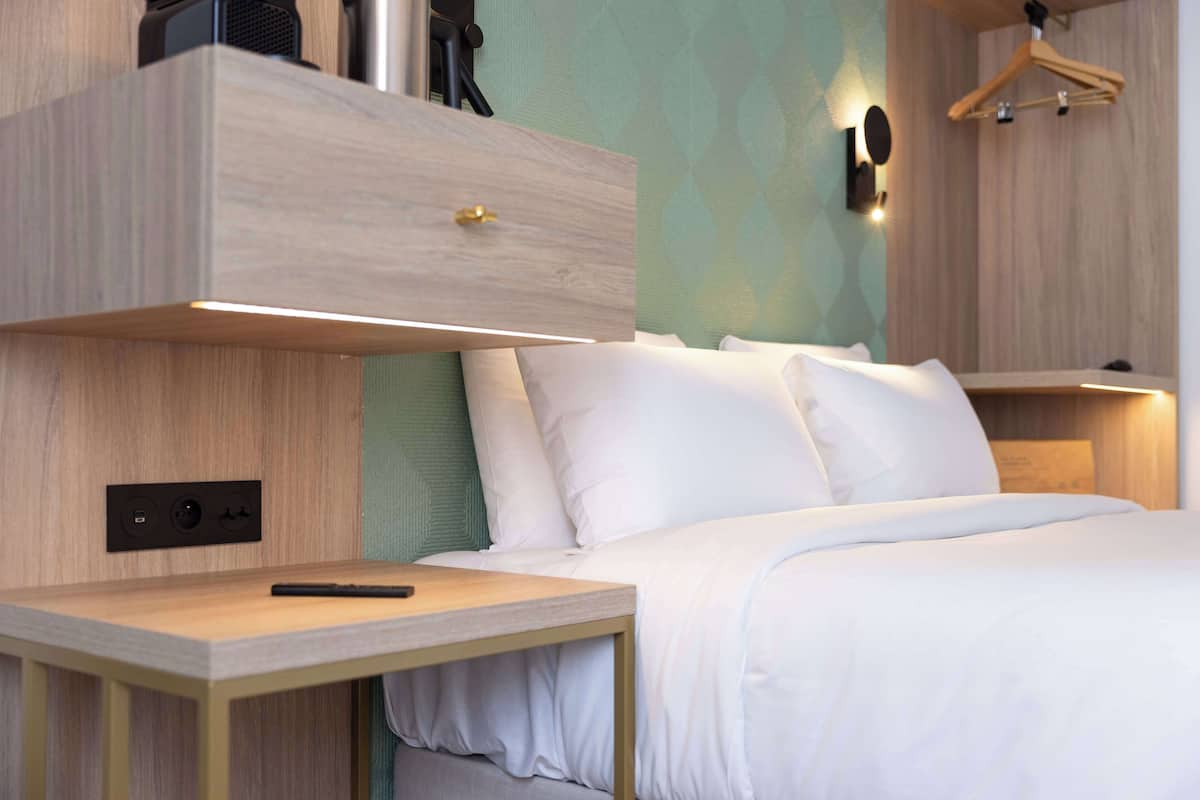 Hochwertige Bettwaren, Select-Comfort-Betten, Zimmersafe