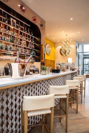 Bar (on property) - Kyriad Prestige Asnieres-sur-seine (Asnieres-sur-Seine)