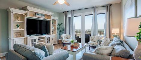 Condo, Multiple Beds, Balcony (Whitesands Retreat) | Living area