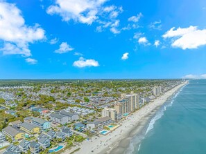 On the beach - Surfside Twins – 2 Condos, One Amazing Stay! Just steps from Surfside Beach (Murrells Inlet)