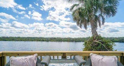 River Cabin Million Dollar View!