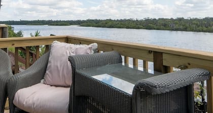 River Cabin Million Dollar View!