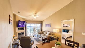 Kondominium, Beberapa Tempat Tidur, akses ke kolam renang (Highland Lake View) | Interior