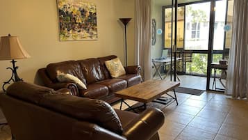 Smart TV, table tennis