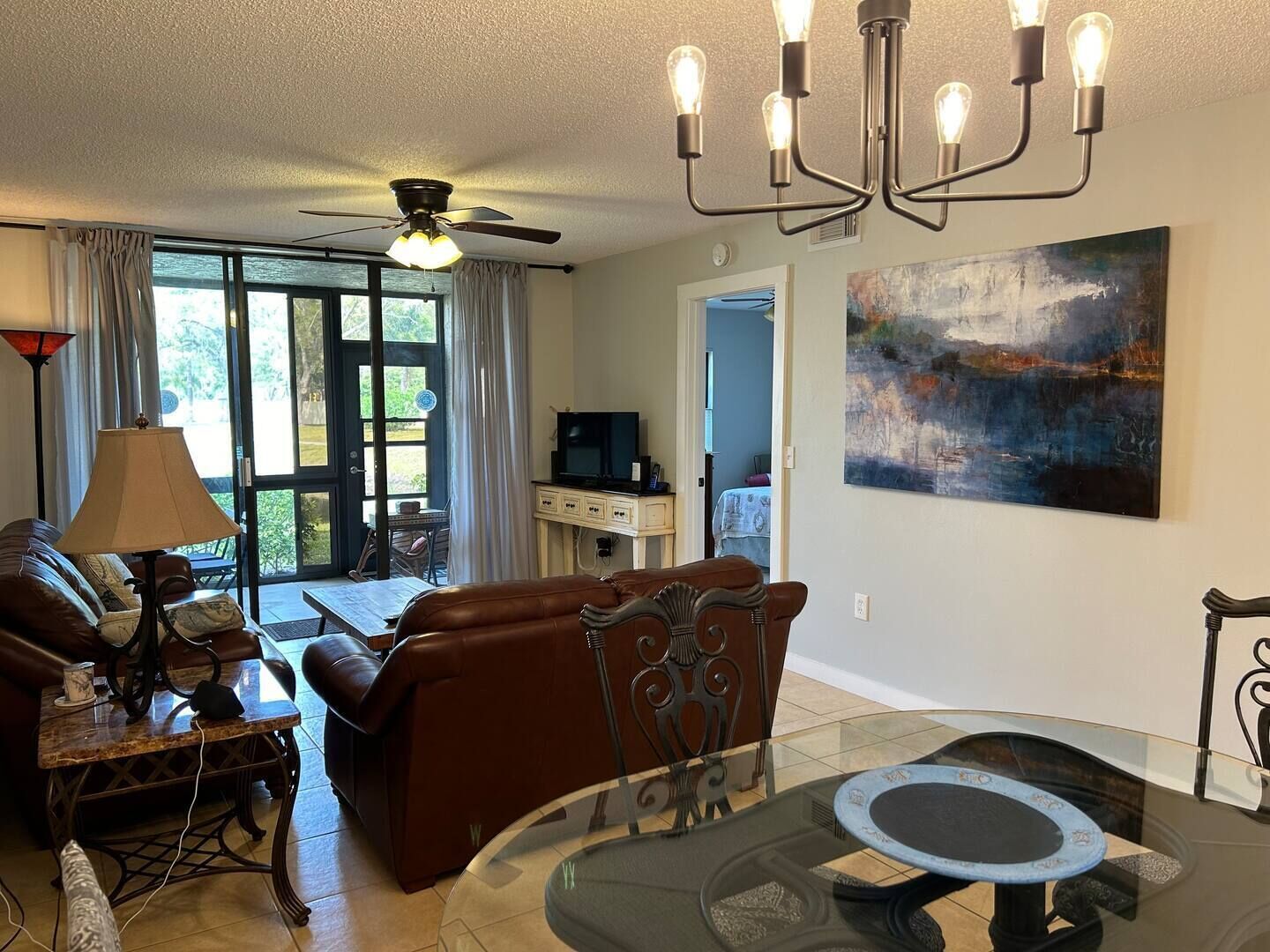 TV connectée, table de tennis de table