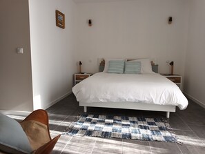 Habitación doble superior, baño en la habitación (La Fabrique) | Insonorización y wifi gratis 