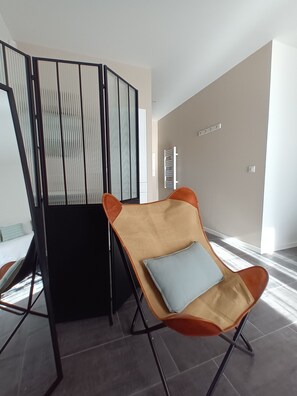 Chambre Double Supérieure, salle de bains attenante (La Fabrique) | Salle de bain | Articles de toilette gratuits
